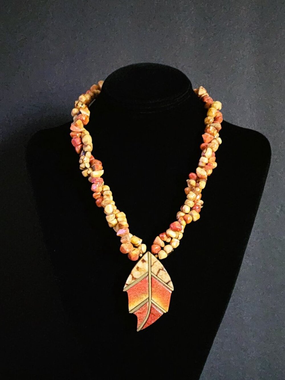 VTG 1970s Modernist Resin Leaf Mosaic Inlay Multi Strand Pendant Necklace 20”